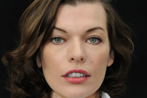 Милла Йовович: «Хочу быть девочкой, чувствовать себя женщиной, которую нужно защищать. Не собираюсь постоянно быть супергероем!»