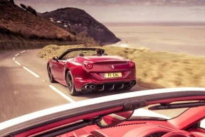 «Еще пару лет назад на красном кабриолете вскочил бы в клуб. Но не сегодня»