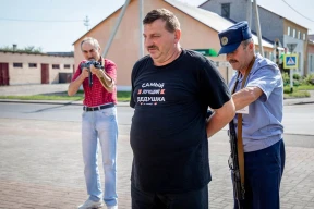 Как на Сморгонщине «самого лучшего дедушку в мире» взяли на прицел